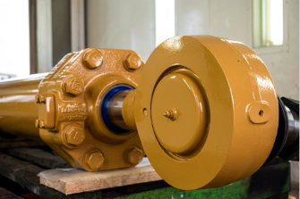 Yellow Hydraulic Cylinder Paint and pack